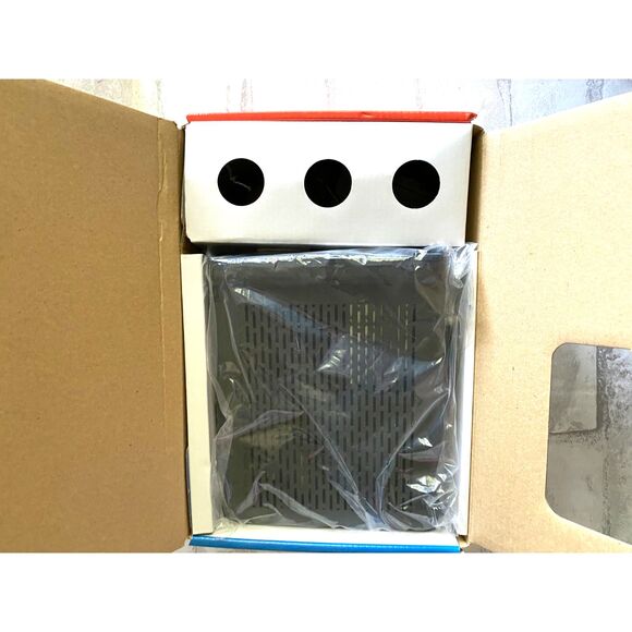 EUC Arris Surfboard Docsis 3.1 Internet and Voice Cable Modem T25 - Picture 4 of 4